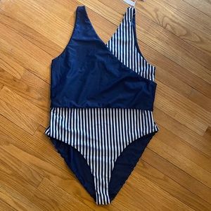 BAIIA Sustainable Recycled Striped Swimsuit Reverse-able Navy Blue White Size 22